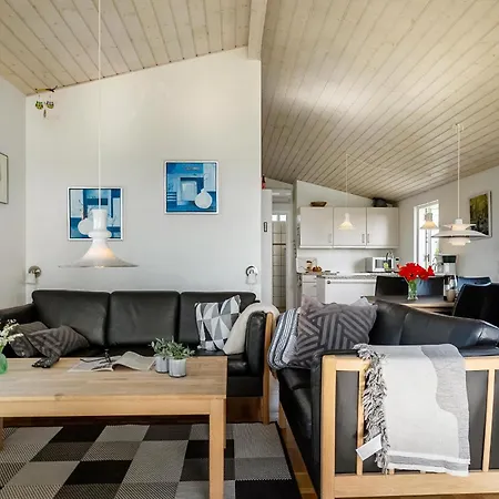 2 Bedroom Gorgeous In