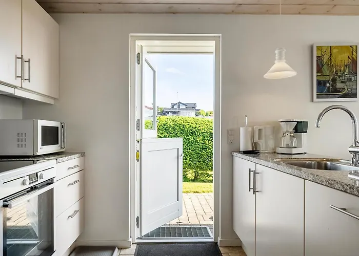 2 Bedroom Gorgeous In Ferienhaus Hejls